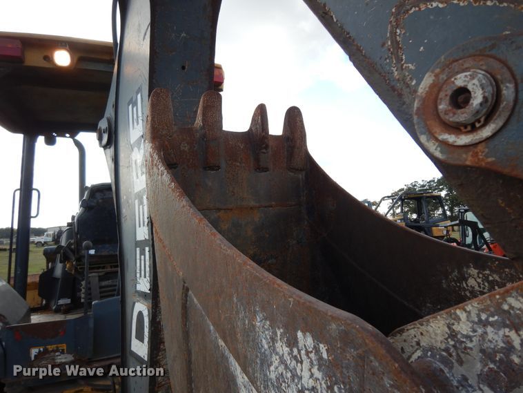 image for item DJ6720 2010 John Deere 310J  backhoe