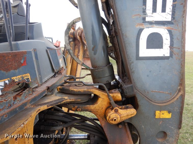 image for item DJ6720 2010 John Deere 310J  backhoe