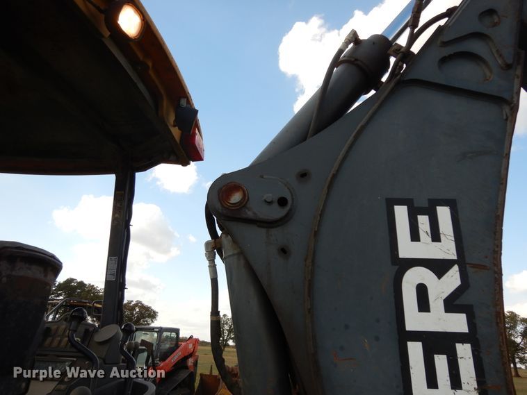 image for item DJ6720 2010 John Deere 310J  backhoe