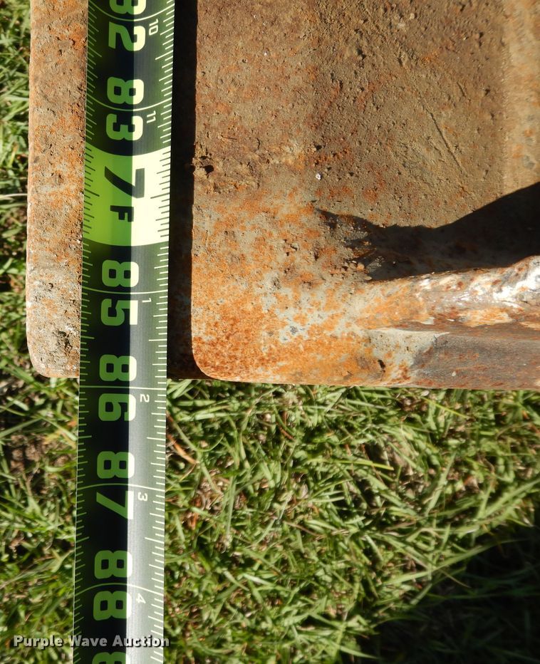 image for item DJ6720 2010 John Deere 310J  backhoe