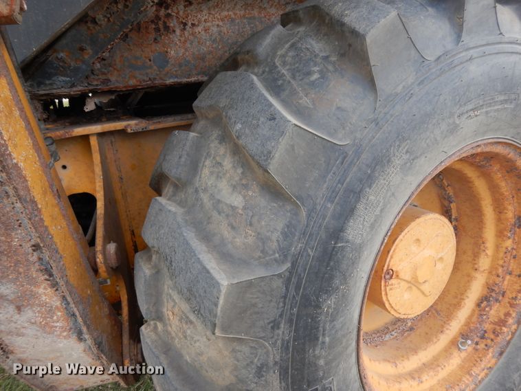 image for item DJ6720 2010 John Deere 310J  backhoe