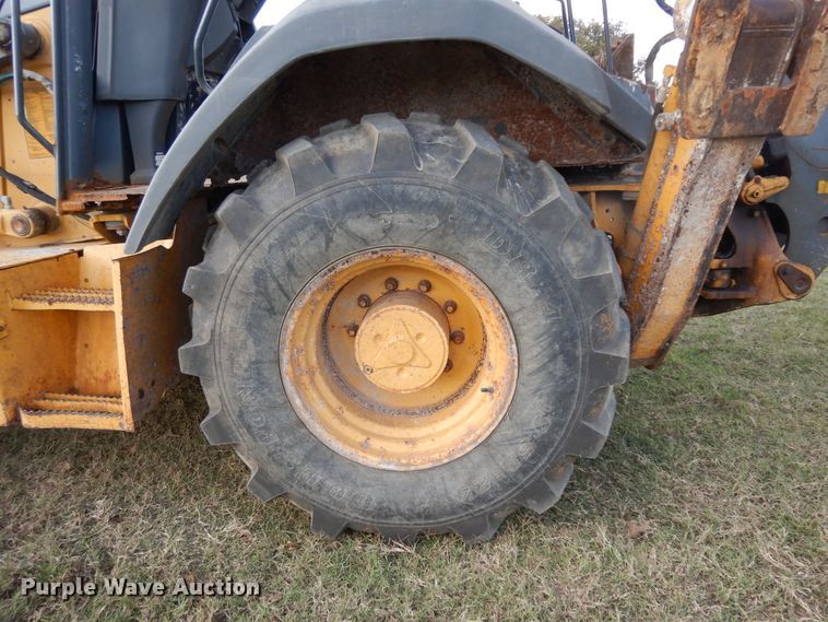 image for item DJ6720 2010 John Deere 310J  backhoe