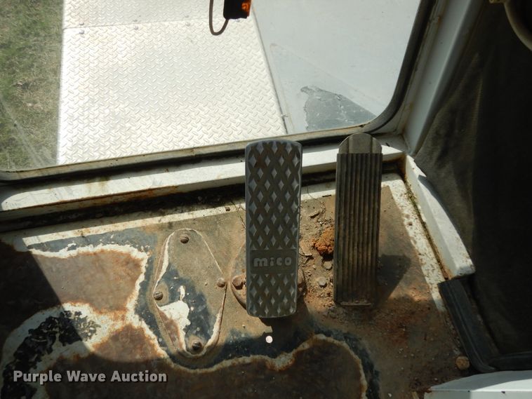 image for item DJ6729 2008 Sterling L-Line  crane truck