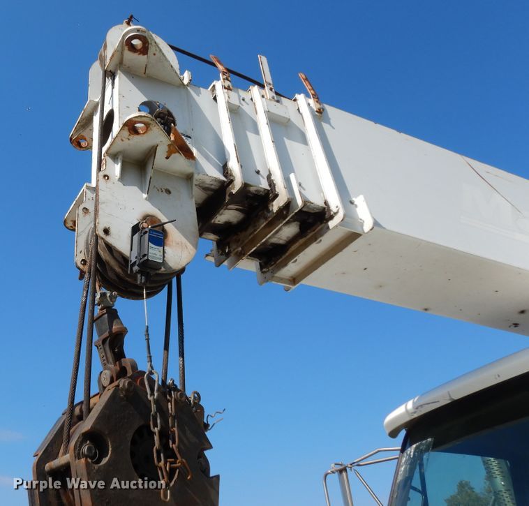 image for item DJ6729 2008 Sterling L-Line  crane truck