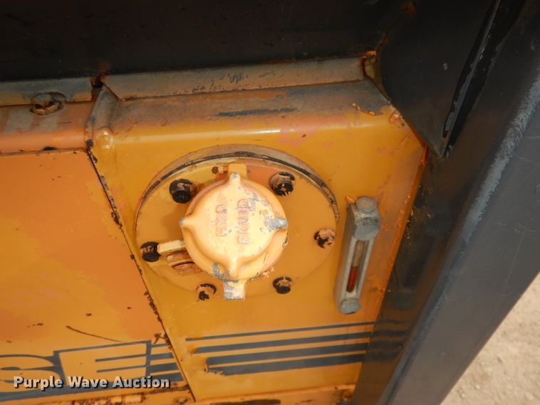 image for item DJ6951 Case 550G  dozer