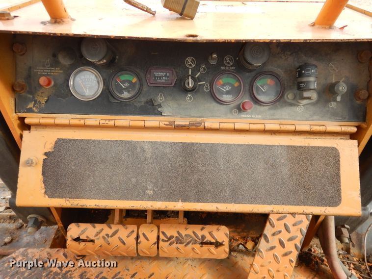 image for item DJ6951 Case 550G  dozer