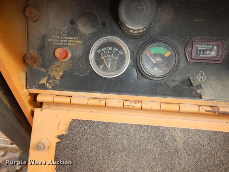 image for item DJ6951 Case 550G  dozer