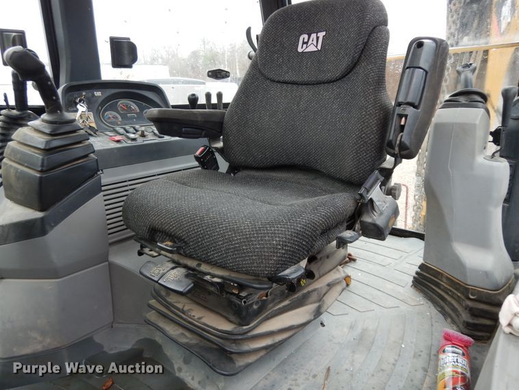 image for item DJ8002 2011 Caterpillar 420E IT  backhoe