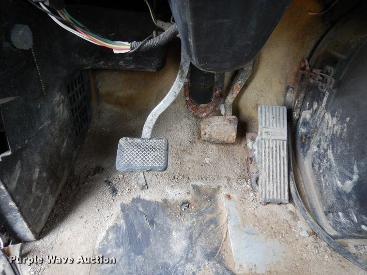 image for item DJ8060 1997 Volvo WCA  winch truck