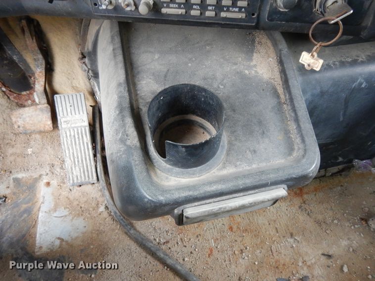 image for item DJ8060 1997 Volvo WCA  winch truck