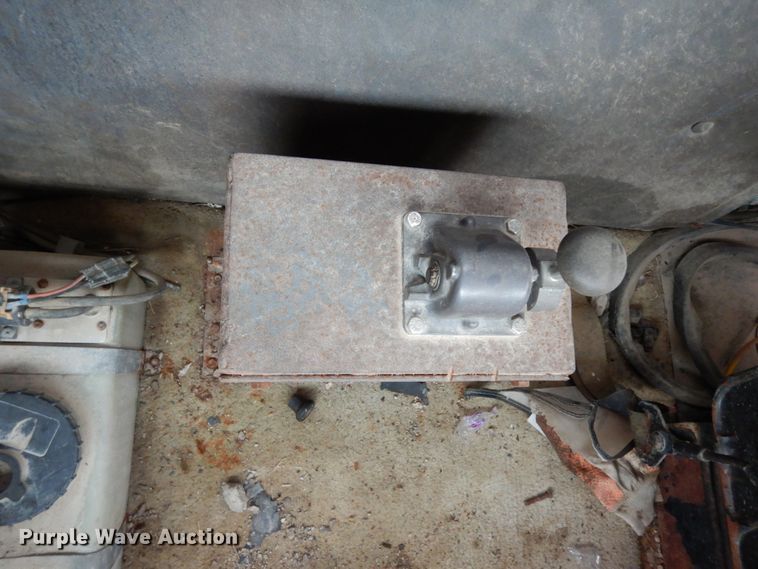 image for item DJ8060 1997 Volvo WCA  winch truck