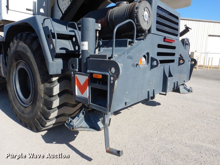 image for item DJ8514 2014 Zoomlion RT60  crane