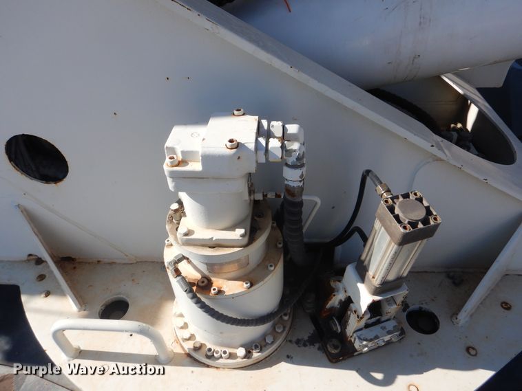 image for item DJ8514 2014 Zoomlion RT60  crane