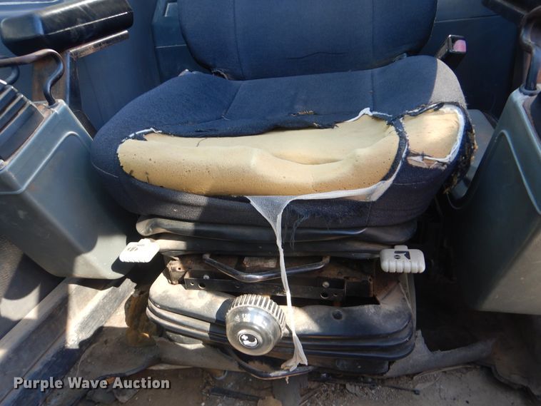 image for item DJ8514 2014 Zoomlion RT60  crane