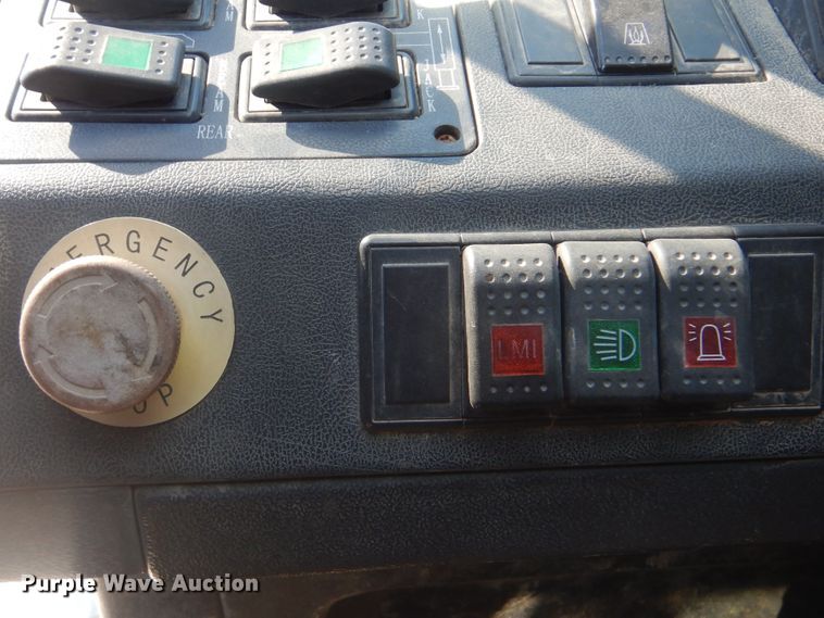 image for item DJ8514 2014 Zoomlion RT60  crane