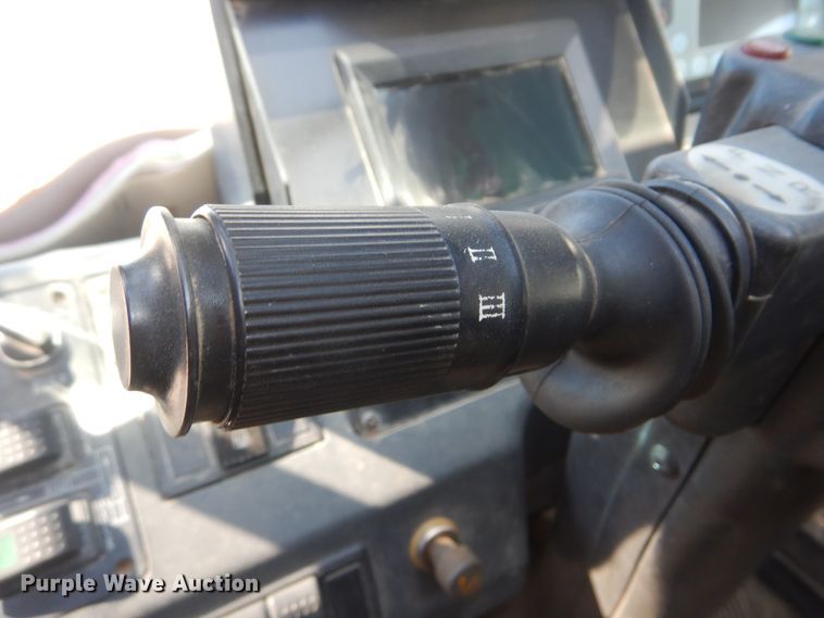 image for item DJ8514 2014 Zoomlion RT60  crane