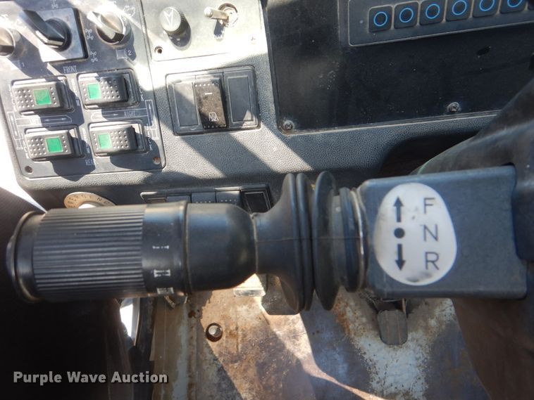 image for item DJ8514 2014 Zoomlion RT60  crane