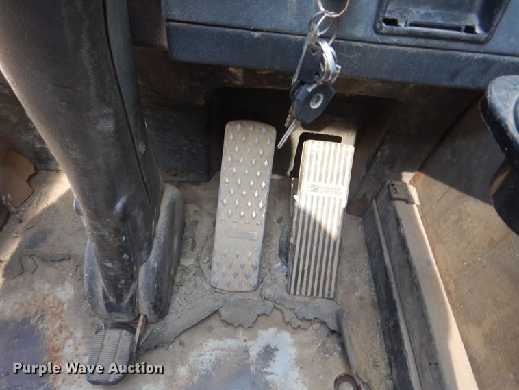 image for item DJ8514 2014 Zoomlion RT60  crane