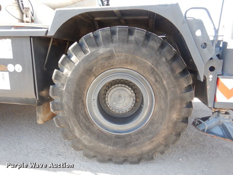 image for item DJ8514 2014 Zoomlion RT60  crane