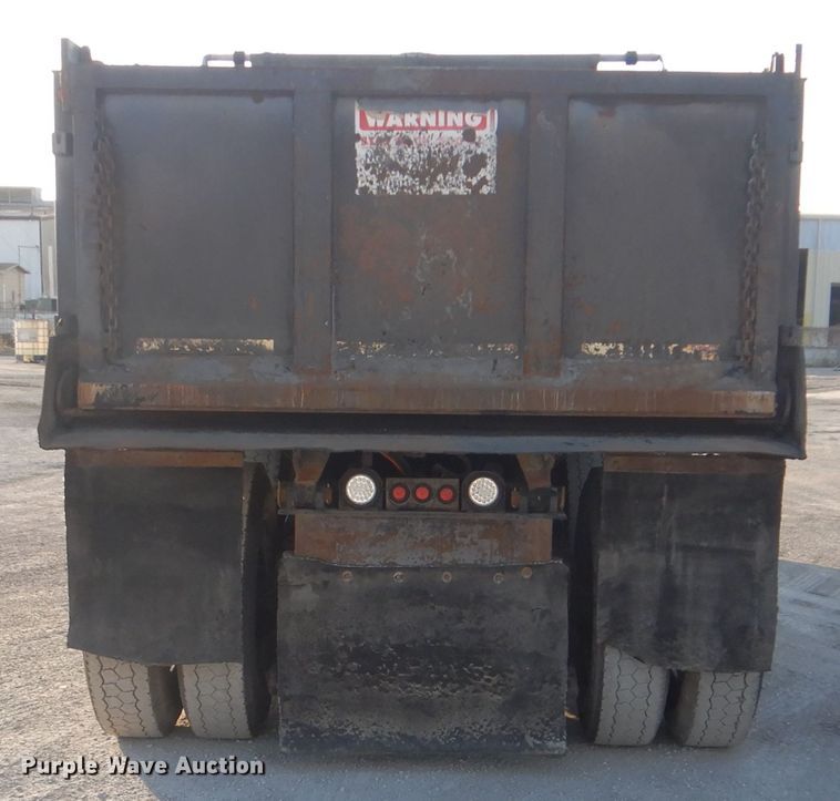 image for item DJ8519 2000 Peterbilt 379  dump truck