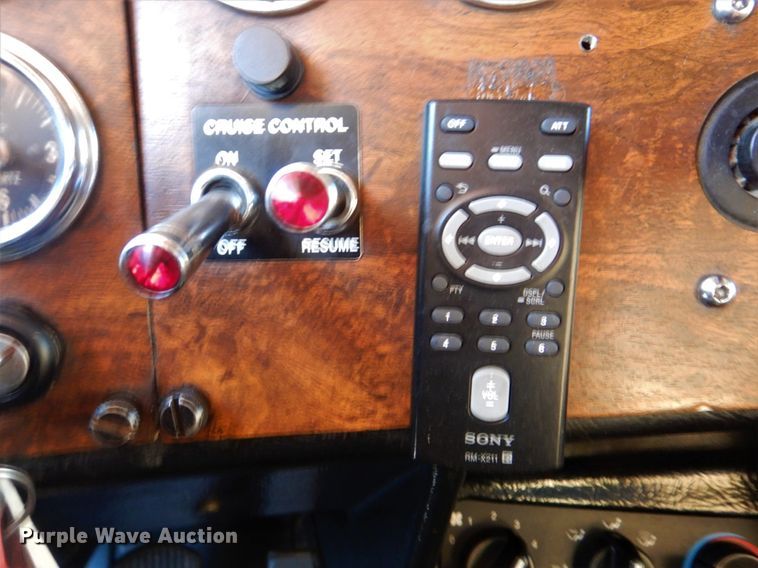 image for item DJ8519 2000 Peterbilt 379  dump truck