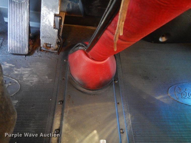 image for item DJ8519 2000 Peterbilt 379  dump truck