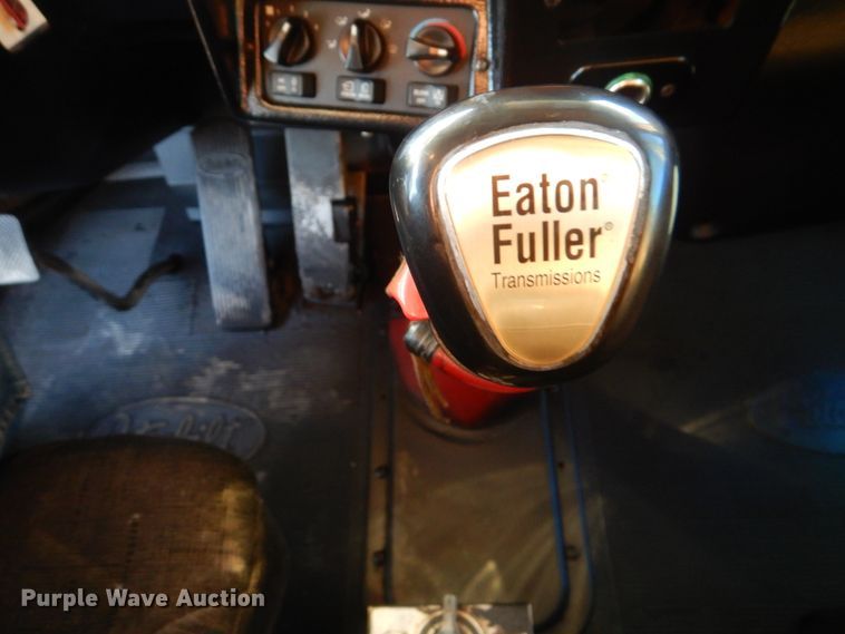 image for item DJ8519 2000 Peterbilt 379  dump truck