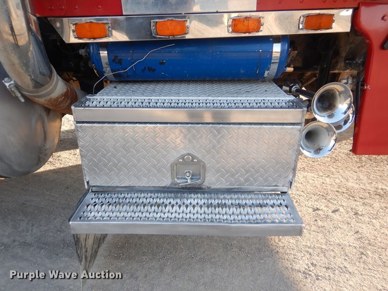 image for item DJ8519 2000 Peterbilt 379  dump truck