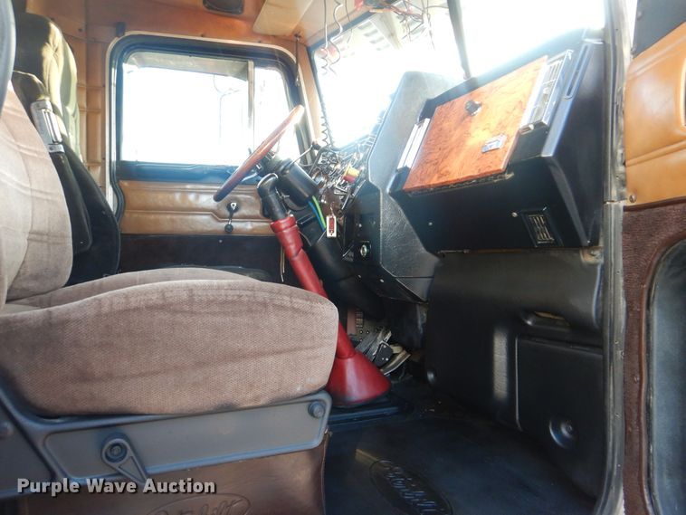 image for item DJ8519 2000 Peterbilt 379  dump truck