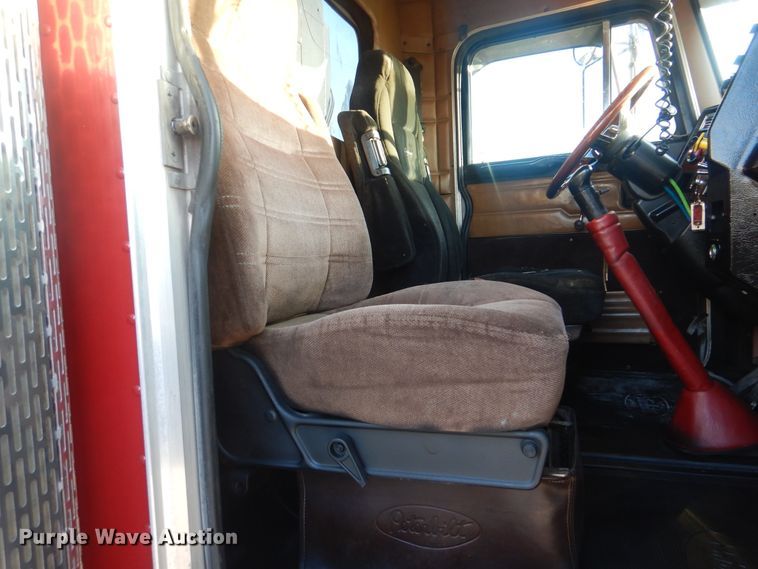 image for item DJ8519 2000 Peterbilt 379  dump truck