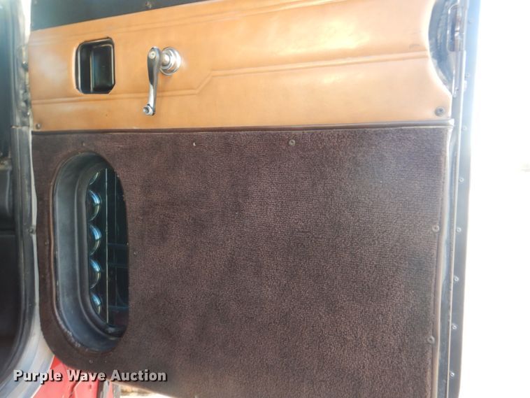 image for item DJ8519 2000 Peterbilt 379  dump truck