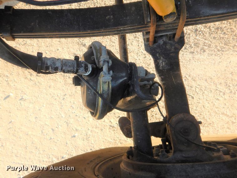 image for item DJ8519 2000 Peterbilt 379  dump truck