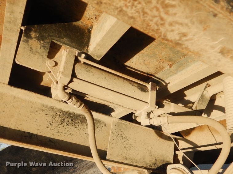 image for item DJ8519 2000 Peterbilt 379  dump truck