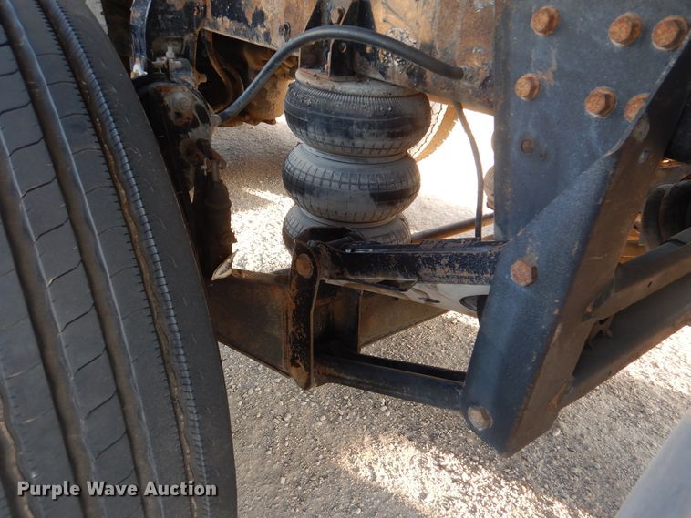 image for item DJ8519 2000 Peterbilt 379  dump truck