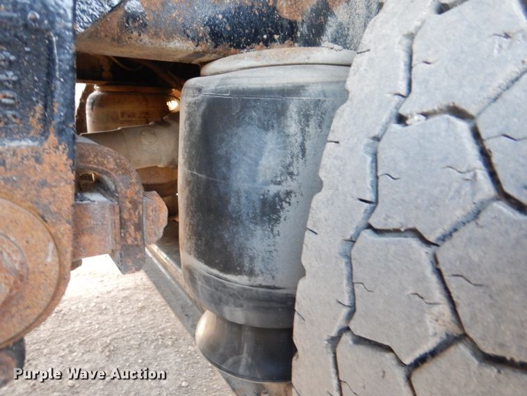 image for item DJ8519 2000 Peterbilt 379  dump truck