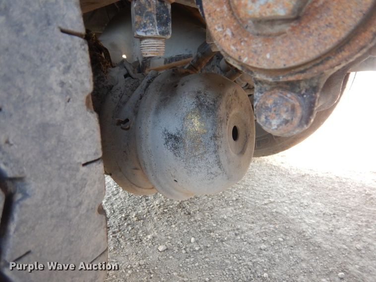 image for item DJ8519 2000 Peterbilt 379  dump truck