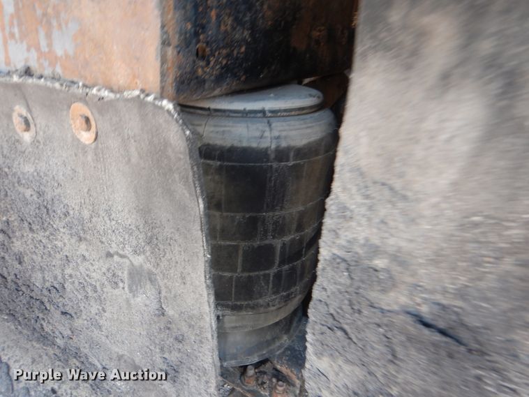 image for item DJ8519 2000 Peterbilt 379  dump truck