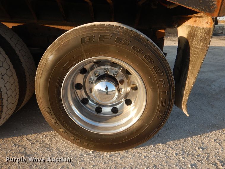 image for item DJ8519 2000 Peterbilt 379  dump truck