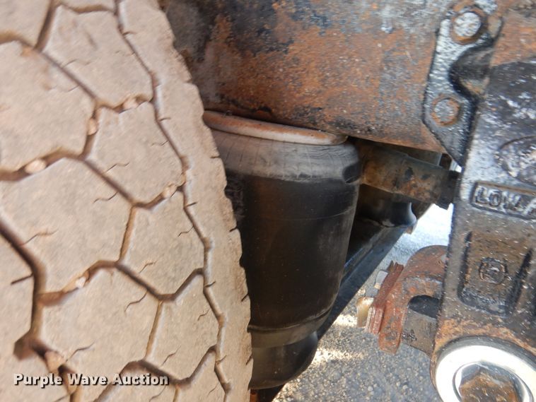 image for item DJ8519 2000 Peterbilt 379  dump truck