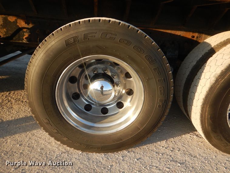 image for item DJ8519 2000 Peterbilt 379  dump truck