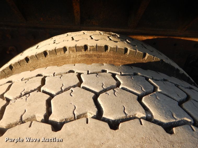 image for item DJ8519 2000 Peterbilt 379  dump truck