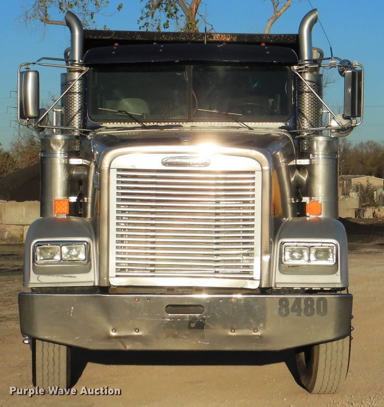 image for item DJ8527 2007 Freightliner FLD  dump truck