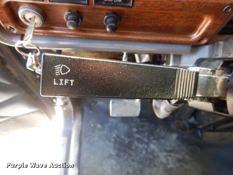 image for item DJ8527 2007 Freightliner FLD  dump truck