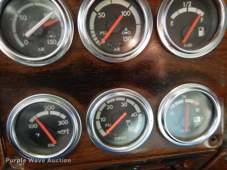 image for item DJ8527 2007 Freightliner FLD  dump truck