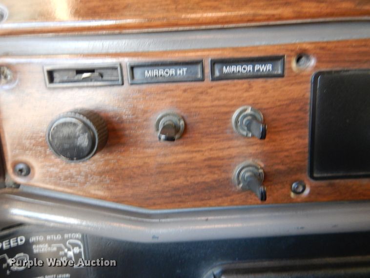 image for item DJ8527 2007 Freightliner FLD  dump truck