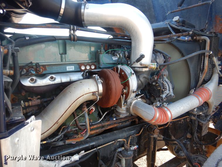 image for item DJ8527 2007 Freightliner FLD  dump truck