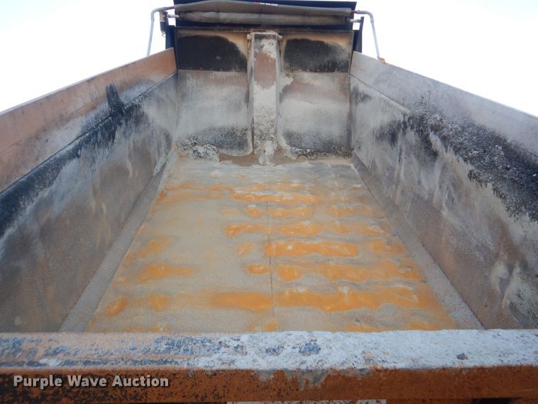 image for item DJ8527 2007 Freightliner FLD  dump truck