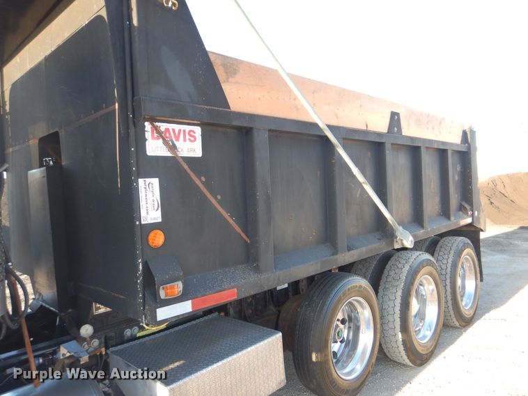 image for item DJ8527 2007 Freightliner FLD  dump truck