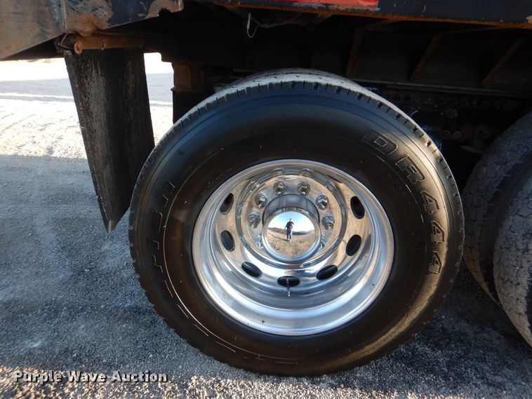 image for item DJ8527 2007 Freightliner FLD  dump truck