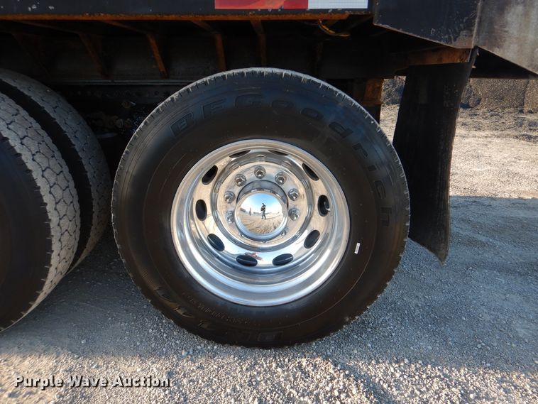 image for item DJ8527 2007 Freightliner FLD  dump truck